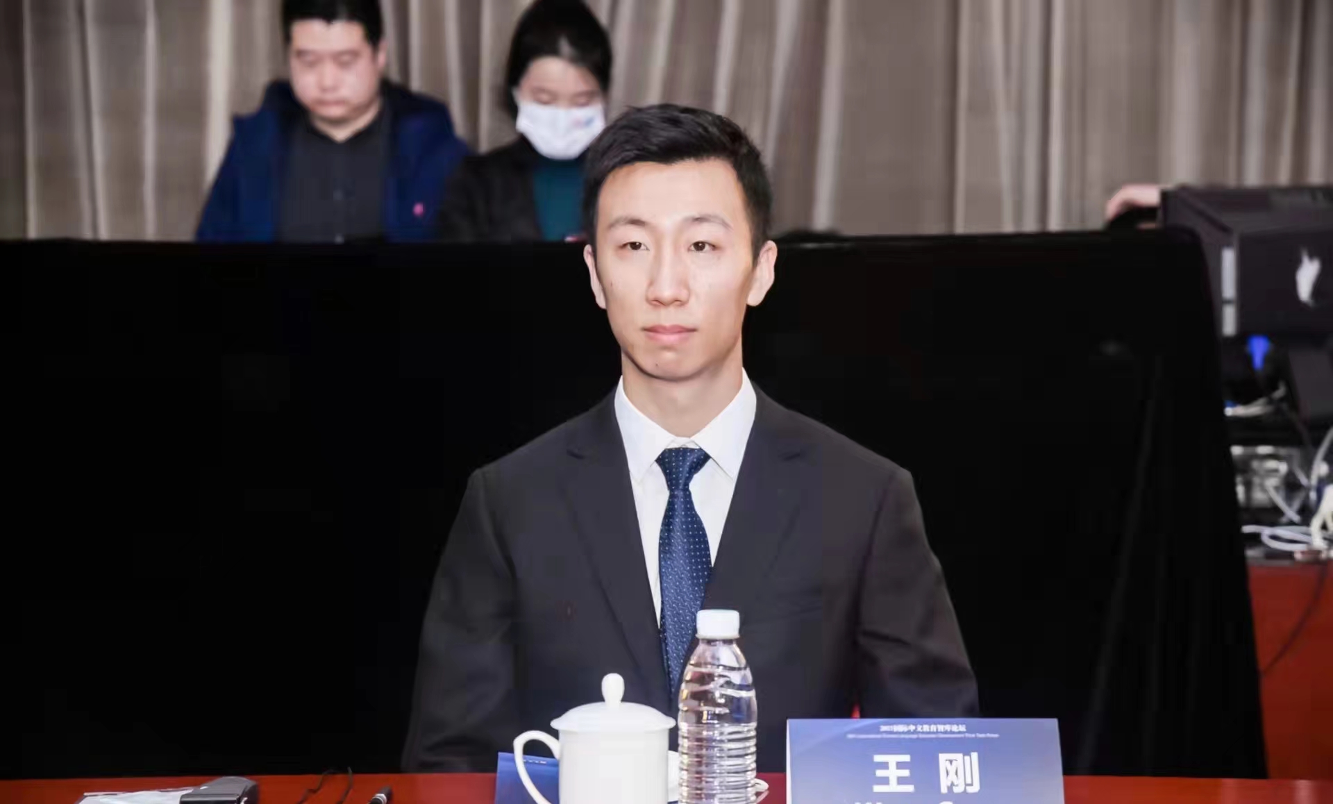 王刚.jpg